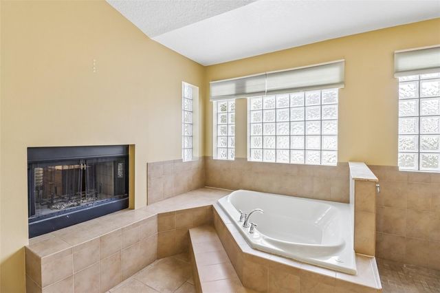 225 GLEN ABBEY LANE, Debary, FL 32713