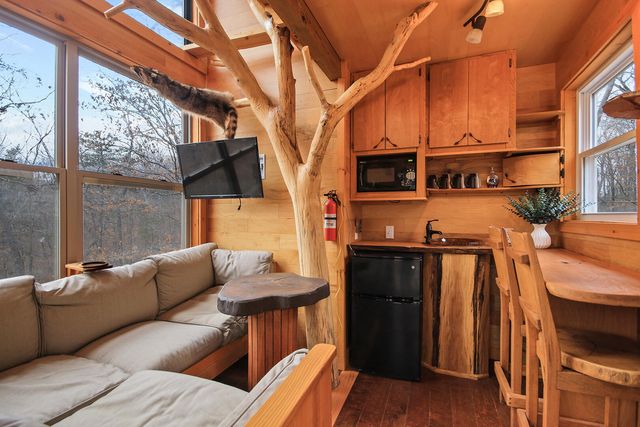 3900 E WEBSTER RD, Hartsburg, MO 65039