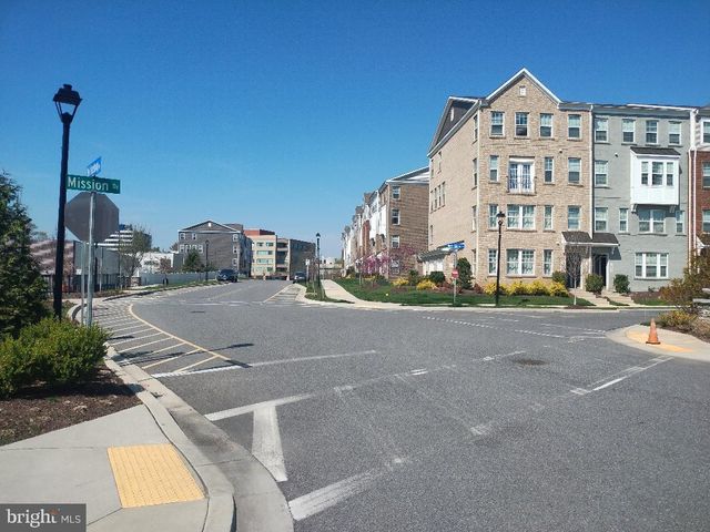 10506 JOHN GLENN ST, Lanham, MD 20706