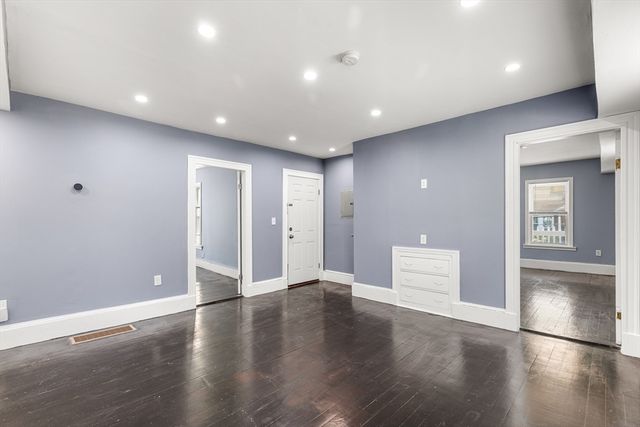 45 Thompson St 2, Boston, MA 02136