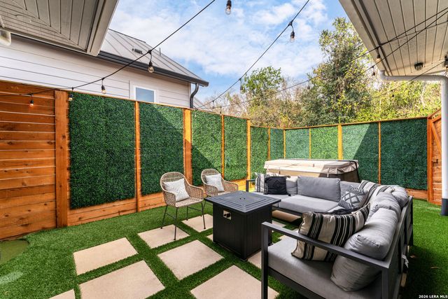 1116 Hauptstrasse, New Braunfels, TX 78130