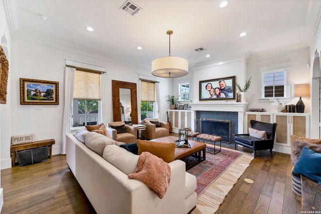1116 Hauptstrasse, New Braunfels, TX 78130