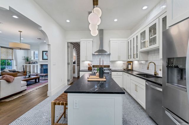 1116 Hauptstrasse, New Braunfels, TX 78130