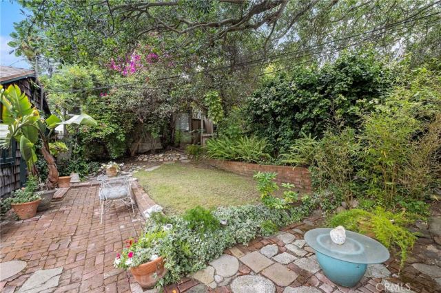 1560 Galen Drive, Laguna Beach, CA 92651