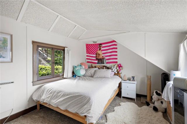 1560 Galen Drive, Laguna Beach, CA 92651