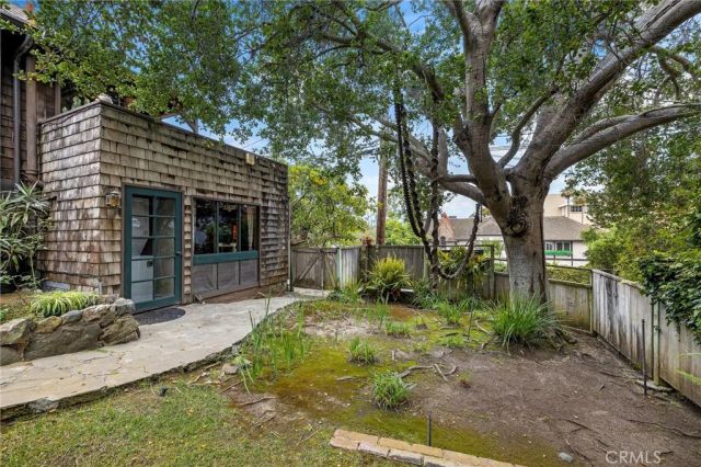 1560 Galen Drive, Laguna Beach, CA 92651