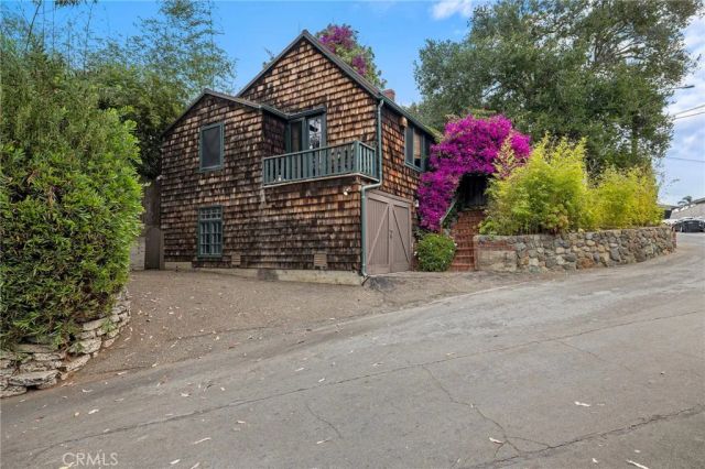 1560 Galen Drive, Laguna Beach, CA 92651