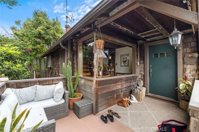 1560 Galen Drive, Laguna Beach, CA 92651