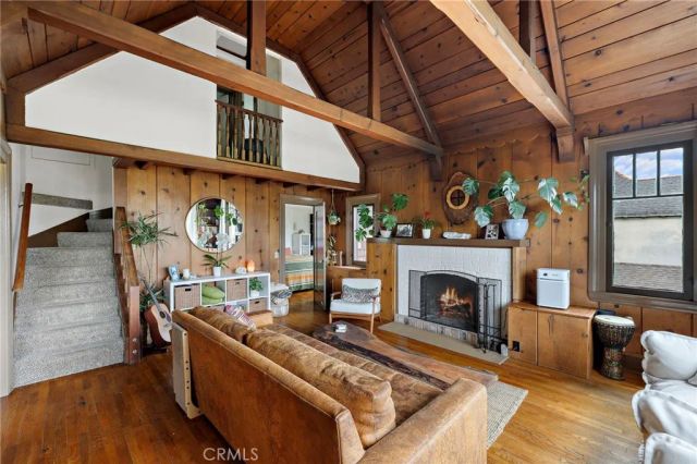 1560 Galen Drive, Laguna Beach, CA 92651