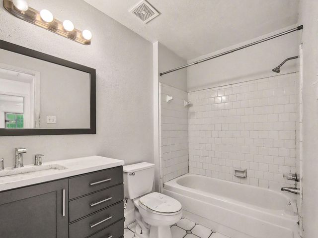 2735 Kings Canyon Court, Houston, TX 77067