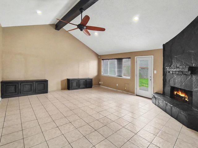 2735 Kings Canyon Court, Houston, TX 77067