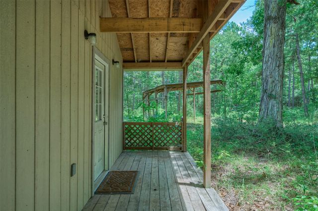 8327 Fm 980 N, Huntsville, TX 77320