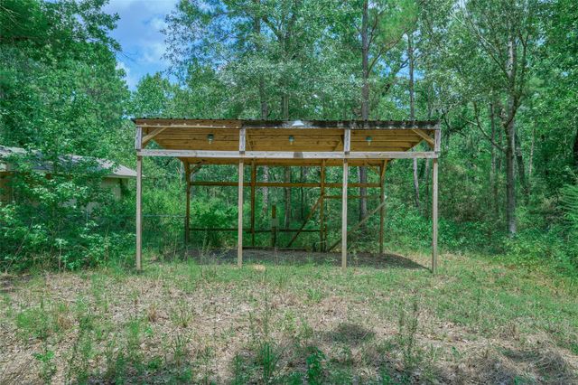 8327 Fm 980 N, Huntsville, TX 77320