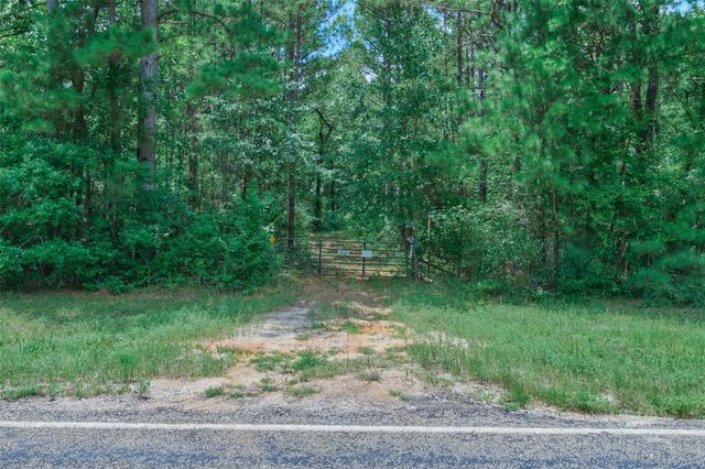 8327 Fm 980 N, Huntsville, TX 77320