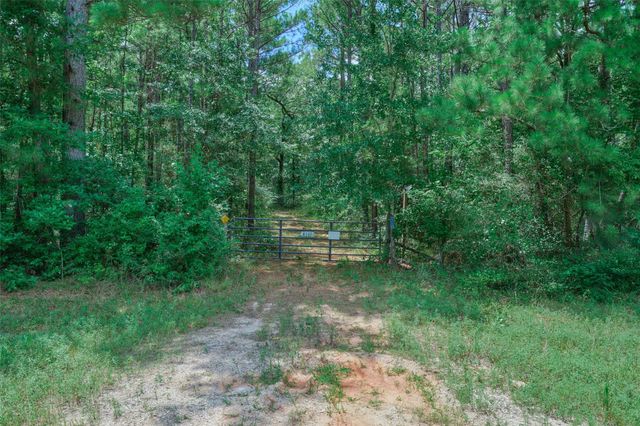 8327 Fm 980 N, Huntsville, TX 77320