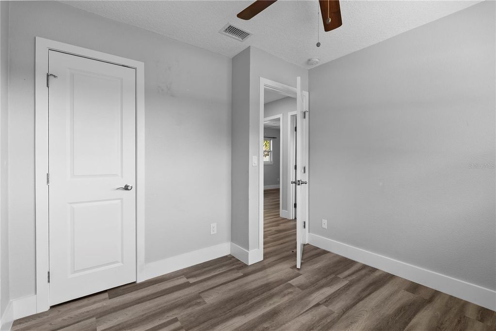 Image 17 of property listing at 1350 SASOON AVENUE, Orlando, FL 32803