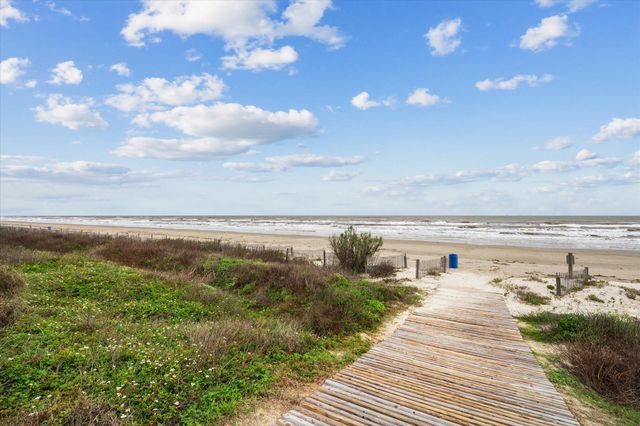 3814 Wentletrap, Galveston, TX 77554