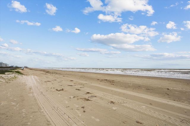 3814 Wentletrap, Galveston, TX 77554