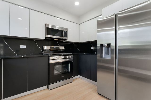 6523 S Ellis Avenue 6523, Chicago, IL 60637