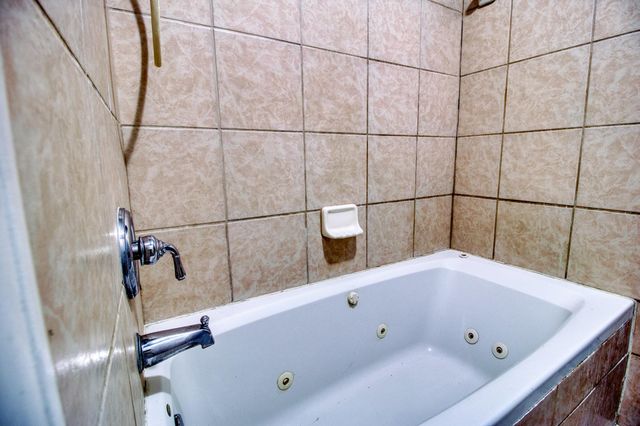 10555 Turtlewood Court 1702, Houston, TX 77072