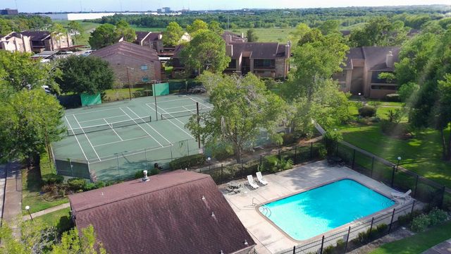 10555 Turtlewood Court 1702, Houston, TX 77072