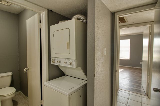 10555 Turtlewood Court 1702, Houston, TX 77072