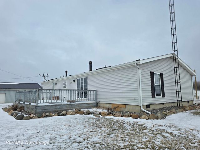 16475 Baldwin Road, Brady Twp, MI 48616