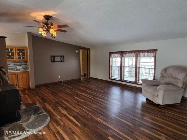 16475 Baldwin Road, Brady Twp, MI 48616