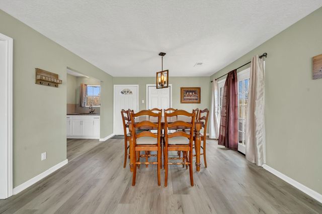 101 Lincoln Cedar Drive, Baytown, TX 77523