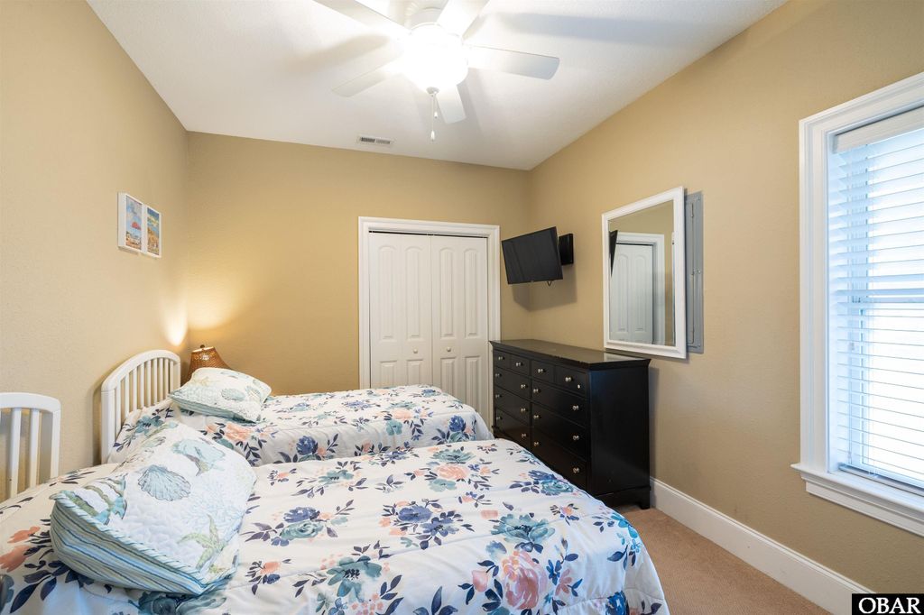 Image 40 of property listing at 991 Lighthouse Drive Lot 5, Corolla, NC 27927