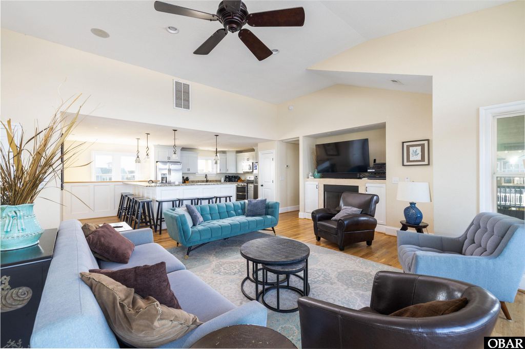 Image 6 of property listing at 991 Lighthouse Drive Lot 5, Corolla, NC 27927