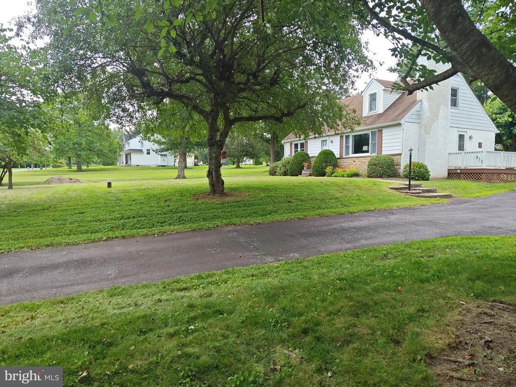 1020 TELEGRAPH RD, Perkasie, PA 18944