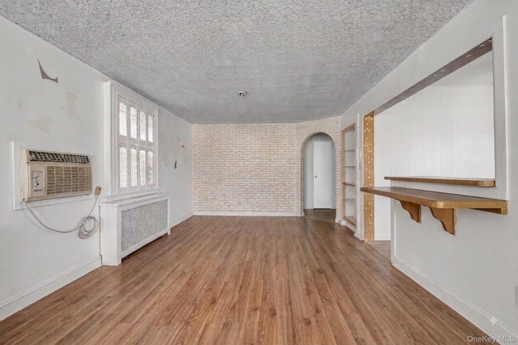 146 Claflin Boulevard, Franklin Square, NY 11010 — photo 5
