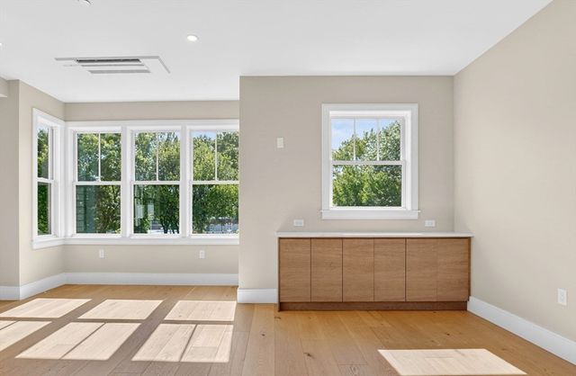 325B Alewife Brook Pkwy B, Somerville, MA 02144