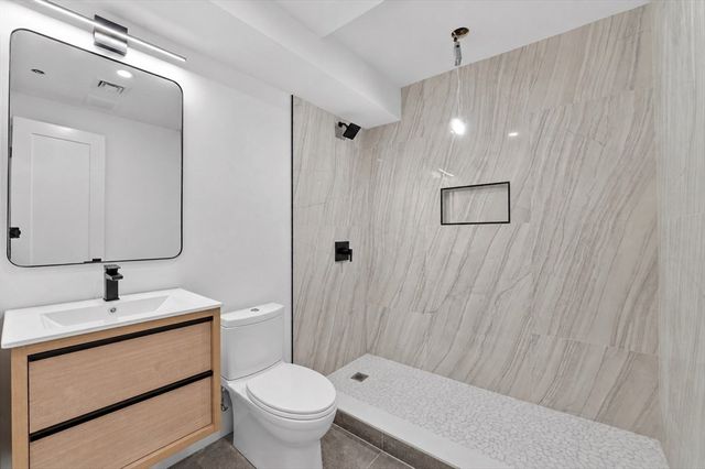 325B Alewife Brook Pkwy B, Somerville, MA 02144