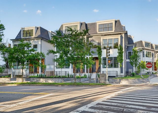 325B Alewife Brook Pkwy B, Somerville, MA 02144
