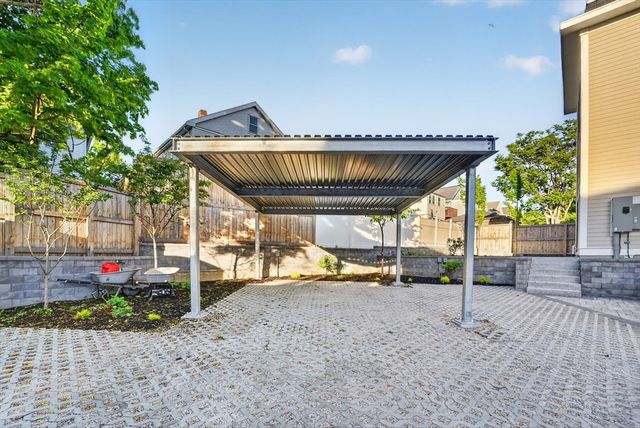 325B Alewife Brook Pkwy B, Somerville, MA 02144