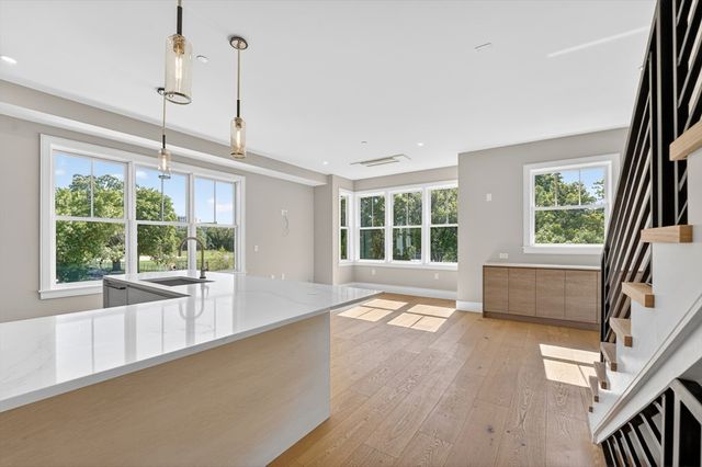 325B Alewife Brook Pkwy B, Somerville, MA 02144