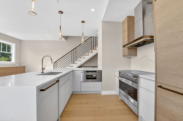 325B Alewife Brook Pkwy B, Somerville, MA 02144
