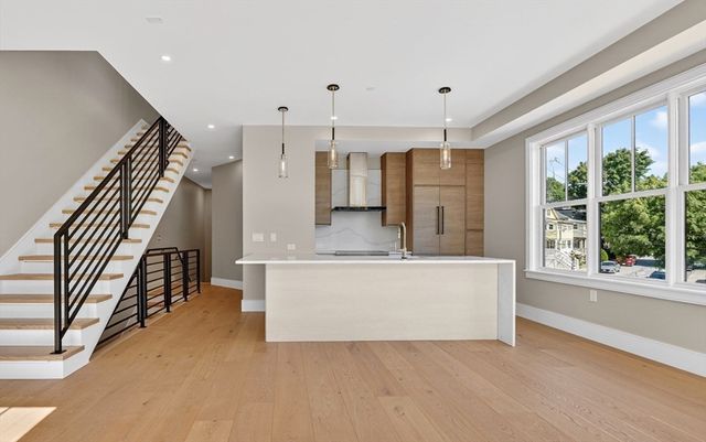 325B Alewife Brook Pkwy B, Somerville, MA 02144