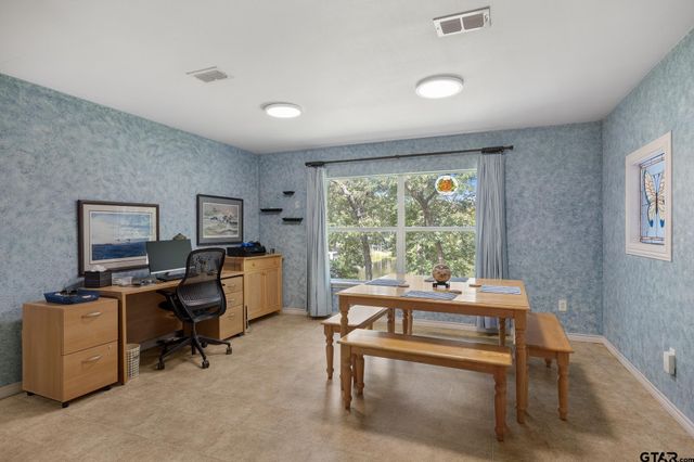 20650 W Grove Club Lake Rd, Whitehouse, TX 75791