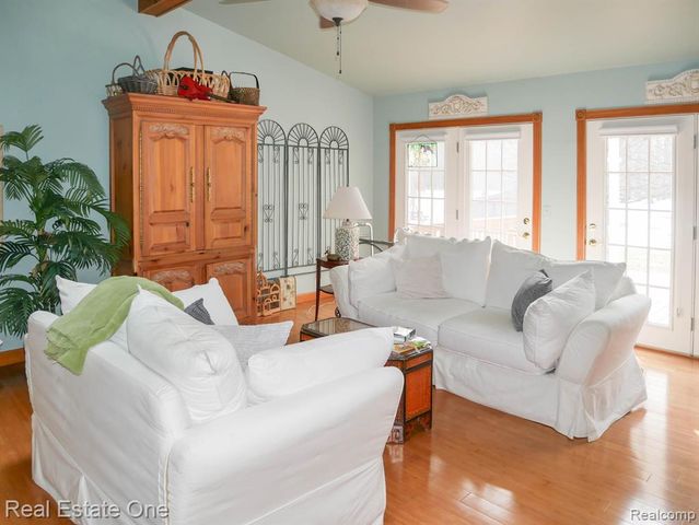 12704 Beresford Drive, Sterling Heights, MI 48313