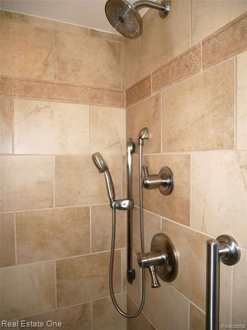 12704 Beresford Drive, Sterling Heights, MI 48313