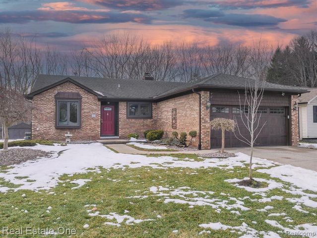 12704 Beresford Drive, Sterling Heights, MI 48313