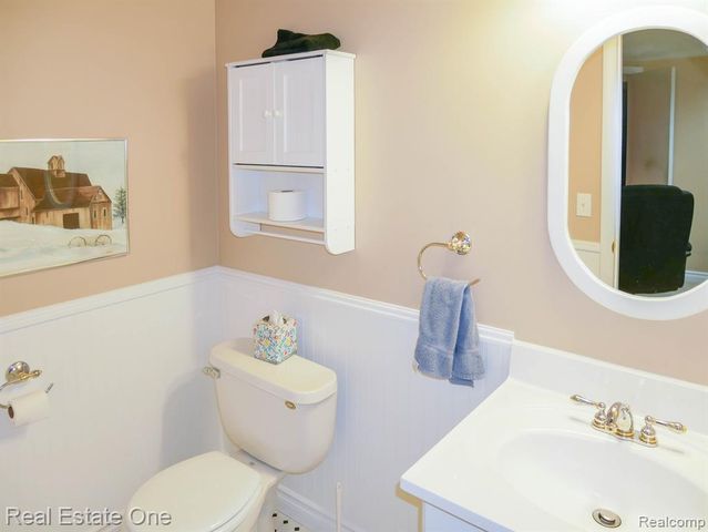 12704 Beresford Drive, Sterling Heights, MI 48313