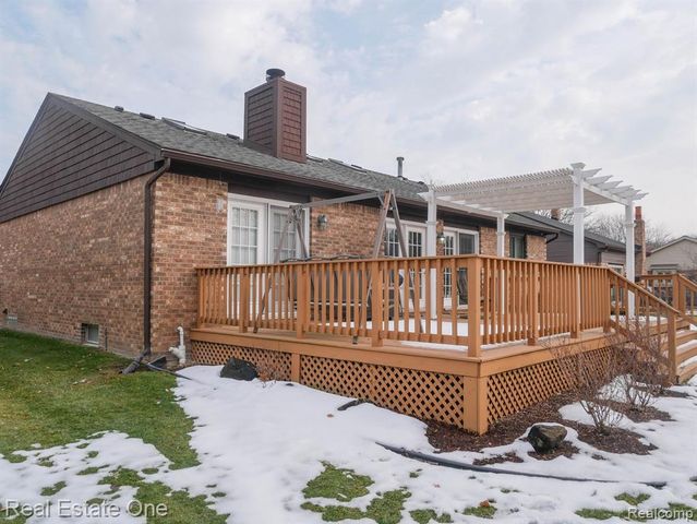 12704 Beresford Drive, Sterling Heights, MI 48313