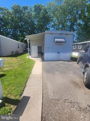 225 MARYLAND AVE, Williamstown, NJ 08094