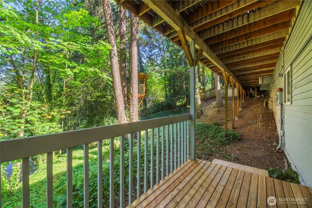 15604 SE 42nd Place, Bellevue, WA 98006