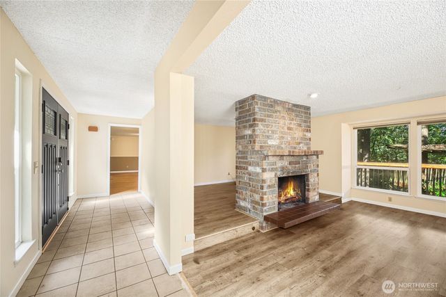 15604 SE 42nd Place, Bellevue, WA 98006