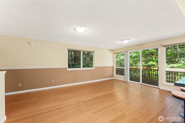 15604 SE 42nd Place, Bellevue, WA 98006